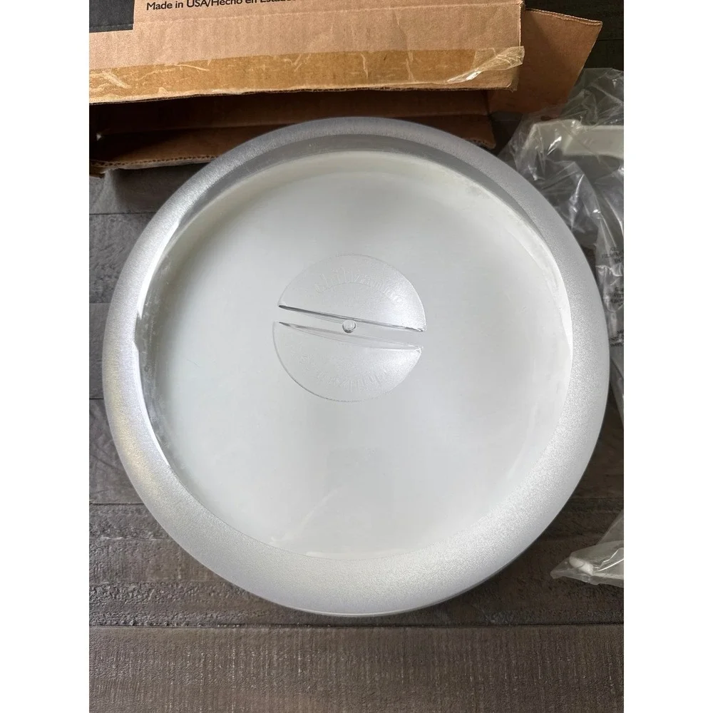Pampered Chef #2780 Large Chillzanne Platter Domed Lid w/ Handle Original Box